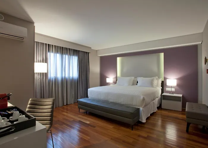 Nh Curitiba The Five